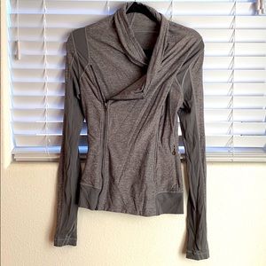 Lululemon asymmetrical zip Jacket grey size 6